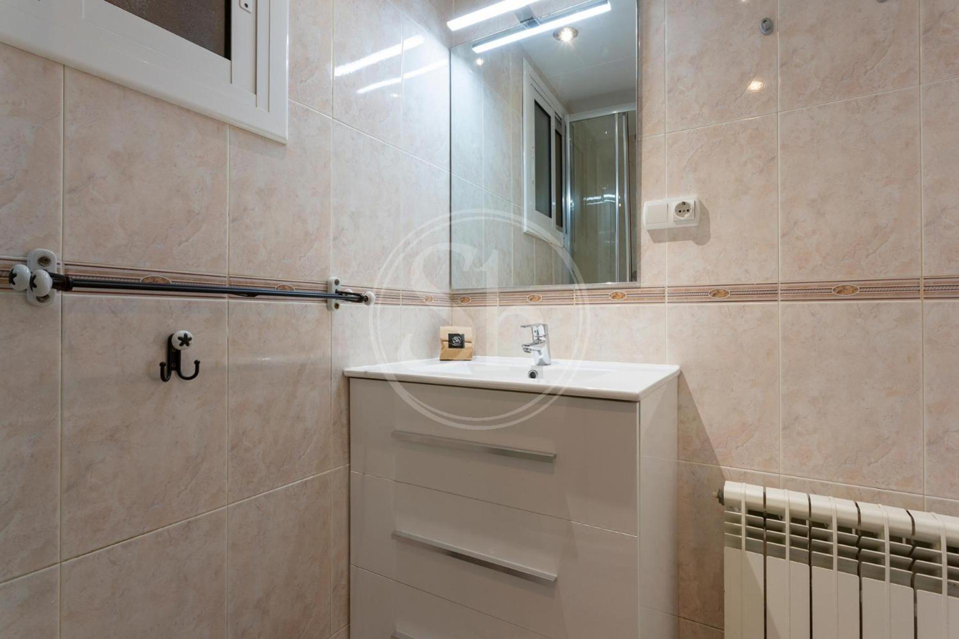 Practico Apartamento Cerca De Estacion De Sants Barcelona Eksteriør billede